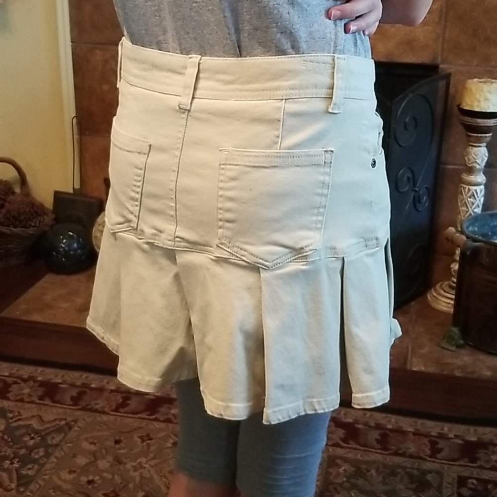 Stretchy, pleated, kahki, denim skirt. Girls 16